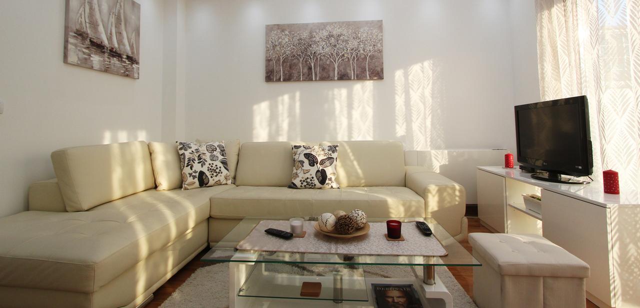 Apartment Joy Belgrade Extérieur photo