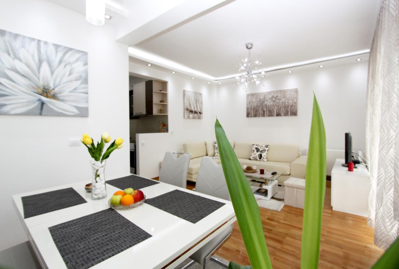 Apartment Joy Belgrade Extérieur photo